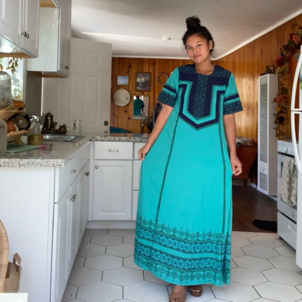 VINTAGE CAFTAN